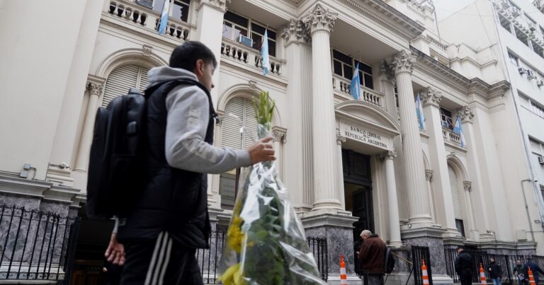 Los bonos y las acciones se recuperaron y el Banco Central compró US$ 37 millones
