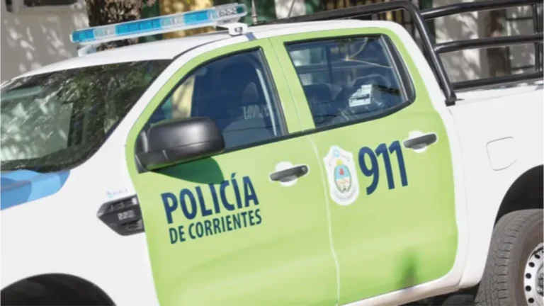 Una joven terminó detenida tras atacar violentamente a otra en el interior de Corrientes