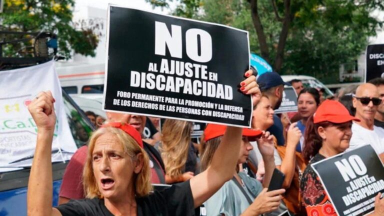 Convocan a marchar a Casa Rosada contra el ajuste en el sector de discapacidad