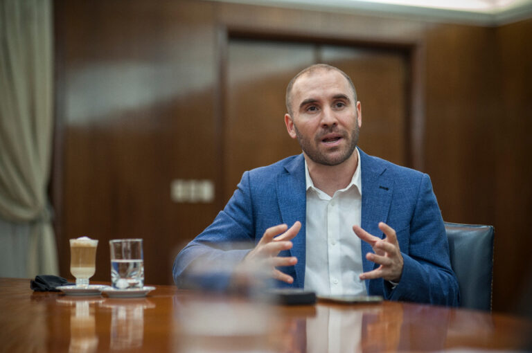 «Caputo se timbeó U$S 45 mil millones»