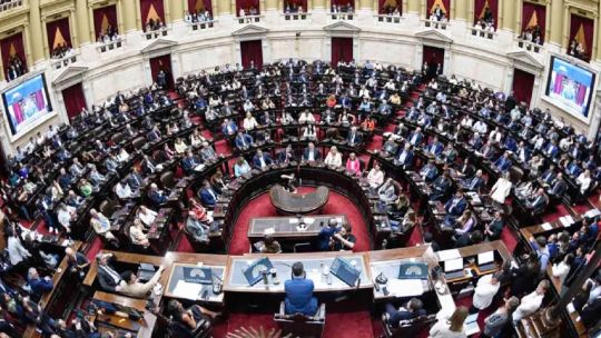 En otra caliente sesión, Diputados aprobó el DNU del acuerdo con el FMI