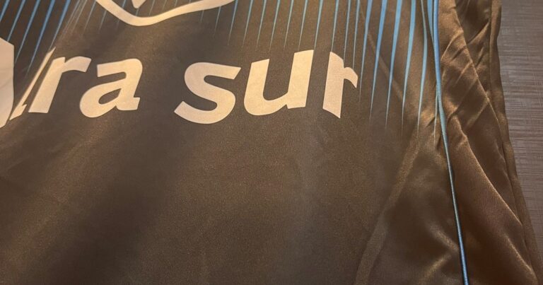 El particular reconocimiento de Ciudad de Bolívar a River en su camiseta