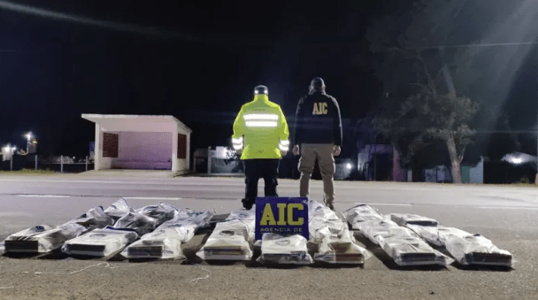 Condenan a los dueños de una mueblería de Corrientes por tráfico de marihuana
