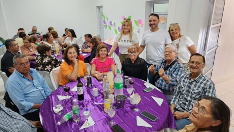 Experiencia única: turismo y camaradería de la tercera edad en Ituzaingó