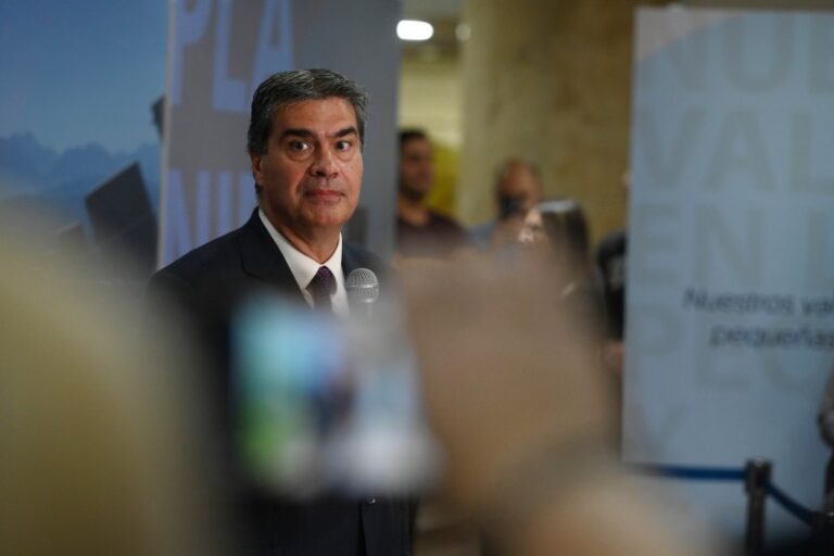 Cristina, Massa y Capitanich acuerdan una lista de unidad en Chaco