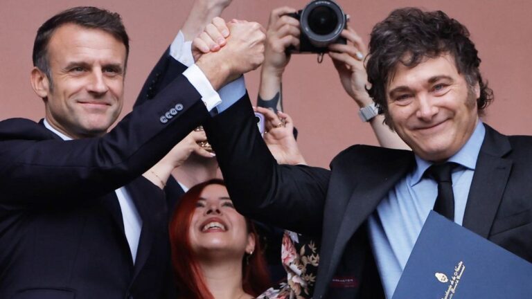 Emmanuel Macron habló con Javier Milei y manifestó su apoyo «al pueblo argentino»