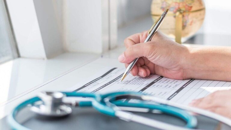 Prepagas anuncian aumentos en sus cuotas de abril: de cuánto serán las subas