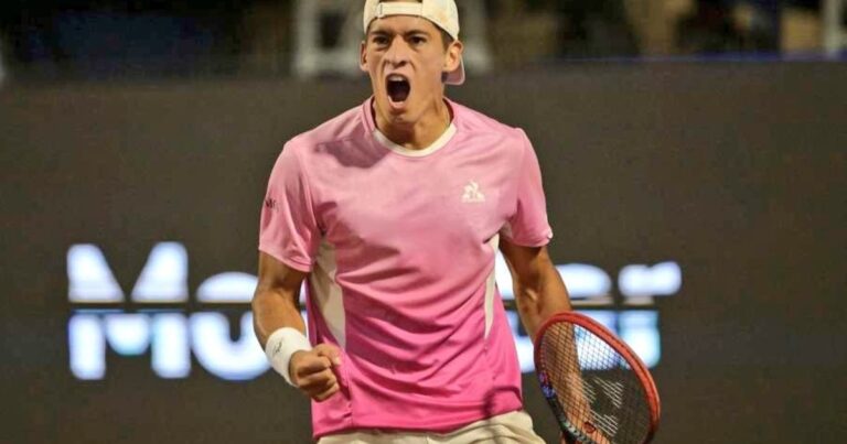 Sebastián Báez le ganó a Francisco Comesaña y es semifinalista en Bucarest