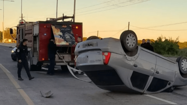 Despiste y vuelco sobre la ruta Provincial N5