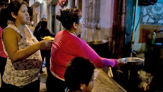 Una familia necesitó más de $1.100.000 en marzo para no caer en la pobreza