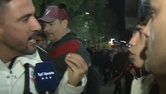 Gallardo genera tensión: dos hinchas cerca de irse a las manos