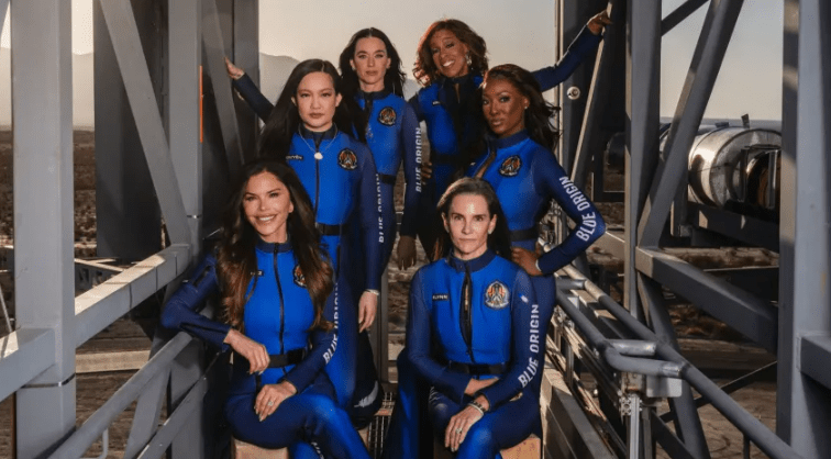 El histórico vuelo espacial de seis mujeres, entre ellas Katy Perry y la prometida de Jeff Bezos
