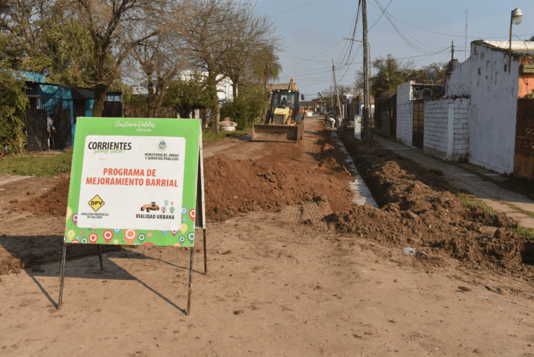 Provincia abre un nuevo frente de cordón cuneta en el barrio Pirayuí
