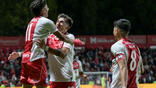 Argentinos Juniors le ganó con autoridad a Barracas y se mantuvo como escolta de la Zona A