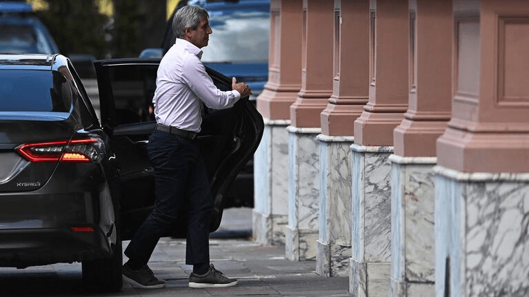 La automotriz señalada por Caputo desmintió el rumor de un aumento de precios en mayo