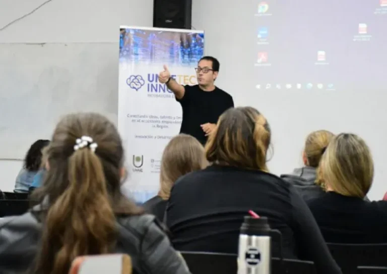 Más de 100 emprendedores se capacitaron para gestionar sus proyectos