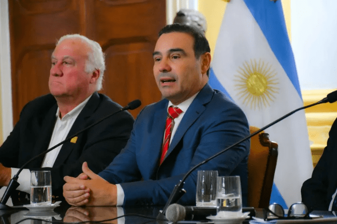 Gustavo Valdés confirmó las fechas de pago del plus unificado para los estatales de Corrientes