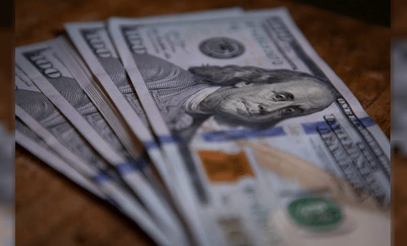 El dólar cerró la semana con subas moderadas y las reservas del BCRA rebotaron tras siete caídas