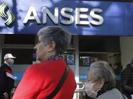 Inició el pago con aumento a jubilados y asignaciones