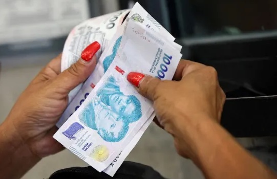 Una familia tipo necesitó en abril $ 1.110.063 para no ser pobre