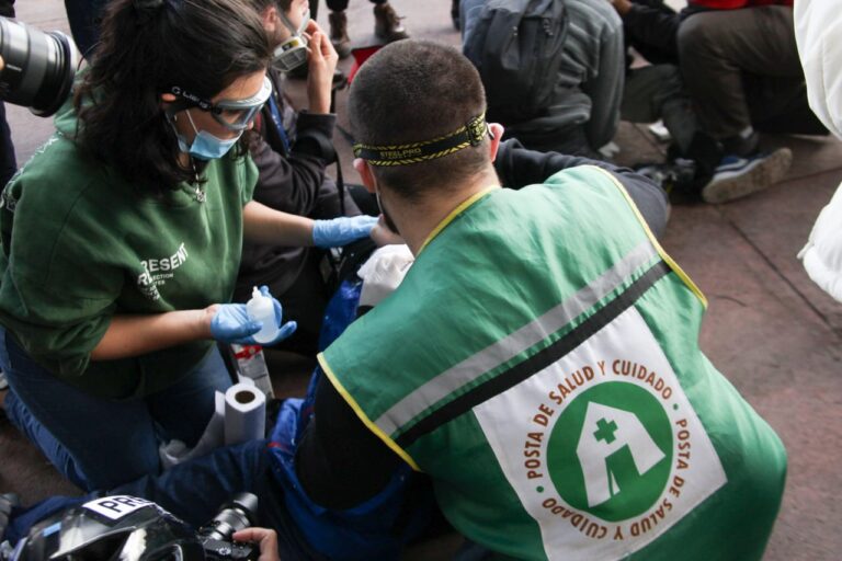 Más de 60 heridos en la movilización y represión sobre la vereda