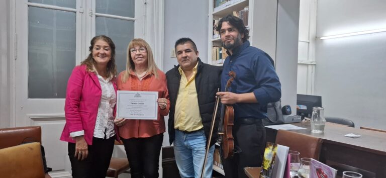 Carmen del Pilar Lensina presentó sus obras en el Ciclo Escritores Correntinos
