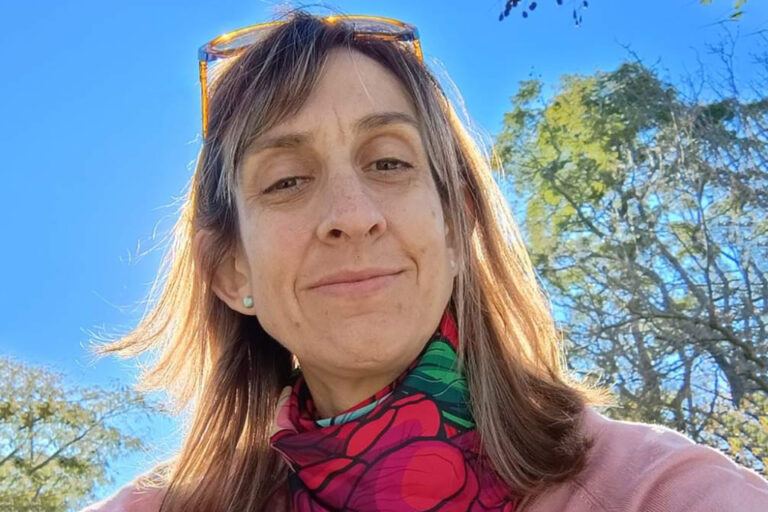 «Desfinancian el sistema público de salud para privatizarlo»