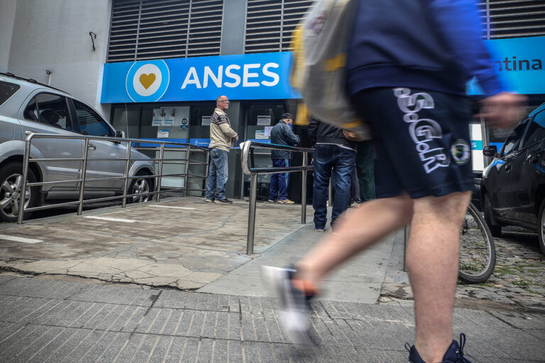 Cuándo cobro ANSES? Jubilados, AUH y los demás pagos este martes 24 de junio
