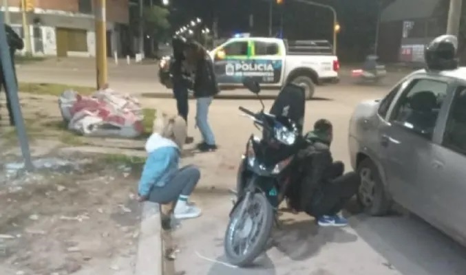 Atraparon a pareja de «dealer» con droga y un revólver cargado