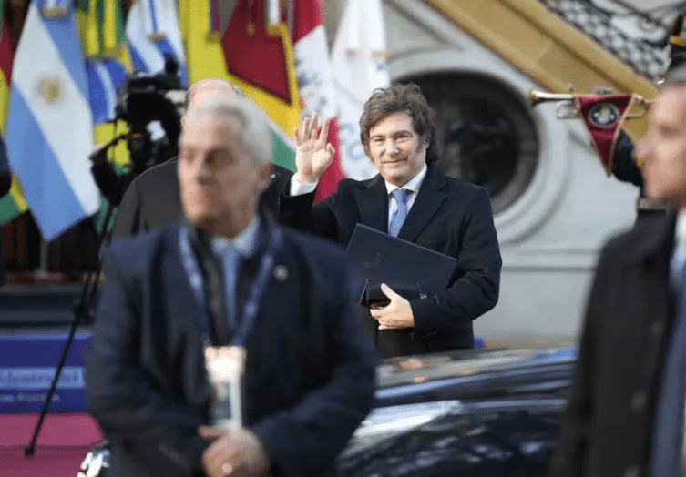 Milei pidió mayor apertura comercial al Mercosur: Lo haremos acompañados o solos