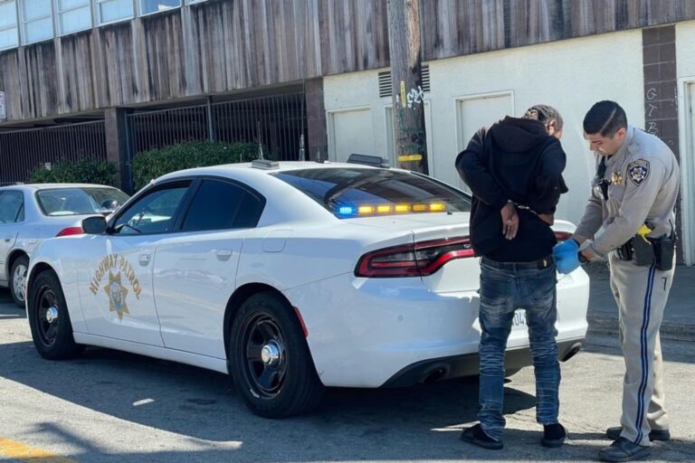 La infracción de tránsito que puede causar la deportación, según un abogado en Estados Unidos