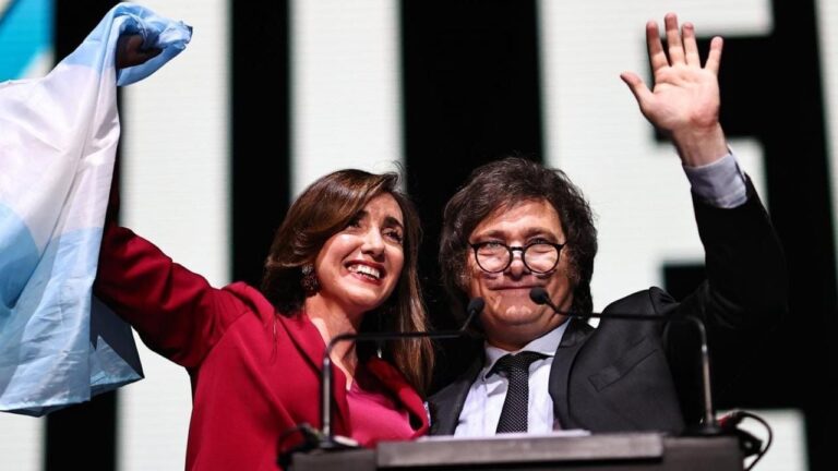 Javier Milei tildó de traidora a Victoria Villarruel tras el revés en el Senado