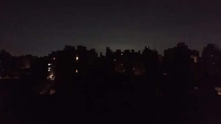Apagón en Rosario: una falla dejó sin luz a gran parte de la ciudad durante casi dos horas