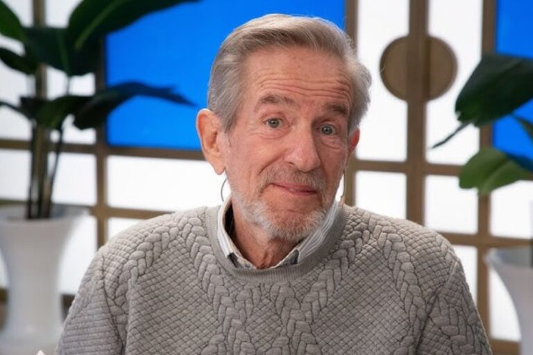 Pablo Alarcón chocó mientras manejaba y se encuentra internado