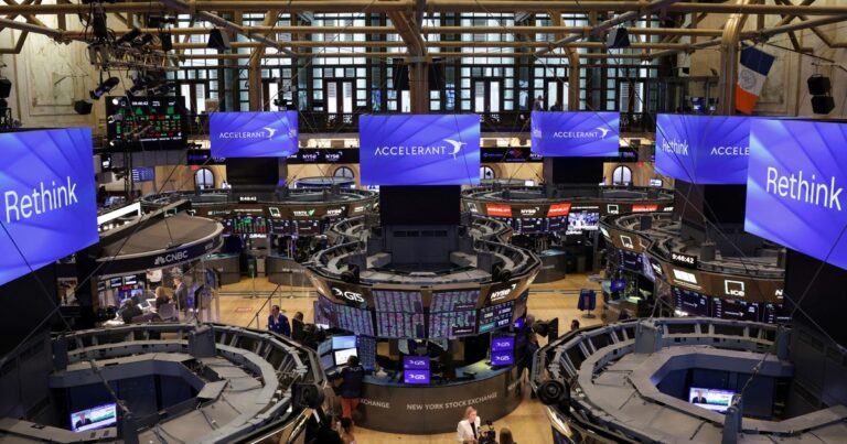 Festeja el mercado tras el acuerdo con el FMI: repuntan los bonos y las acciones