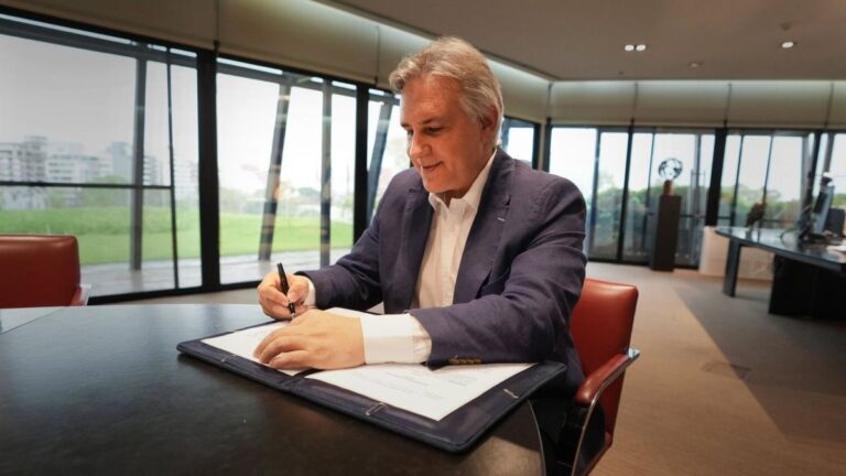 Córdoba: Martín Llaryora anunció que la jubilación mínima aumentará un 84,21% en la provincia