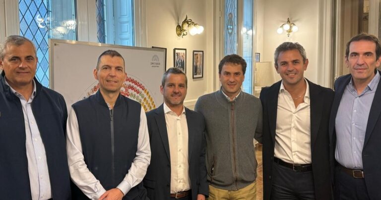 Los «radicales con peluca» ahora se sumaron a un interbloque con La Libertad Avanza