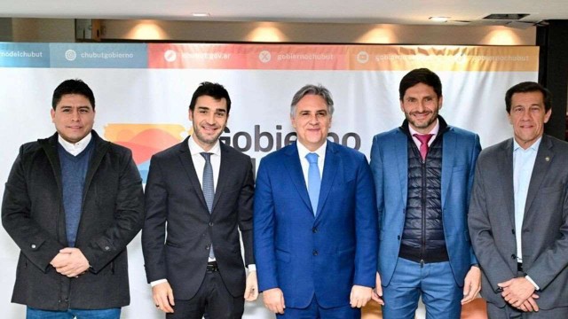 Gobernadores no peronistas distanciados de Milei armaron un frente electoral para competir en octubre