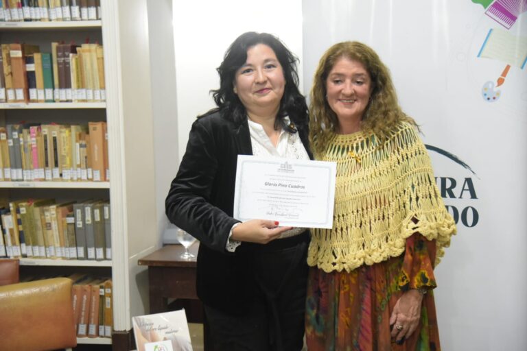 Se presentó En busca del oro líquido materno en la Biblioteca de la legislatura