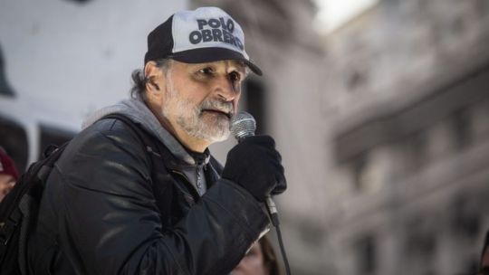 Filmaron a Eduardo Belliboni en un bar, tomándose selfies, mientras, cerca de allí, se realizaba la marcha de protesta en el Congreso