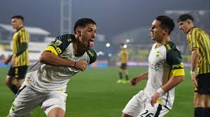 CLAUSURA 2025: DEFENSA Y RIESTRA CIERRAN LA FECHA