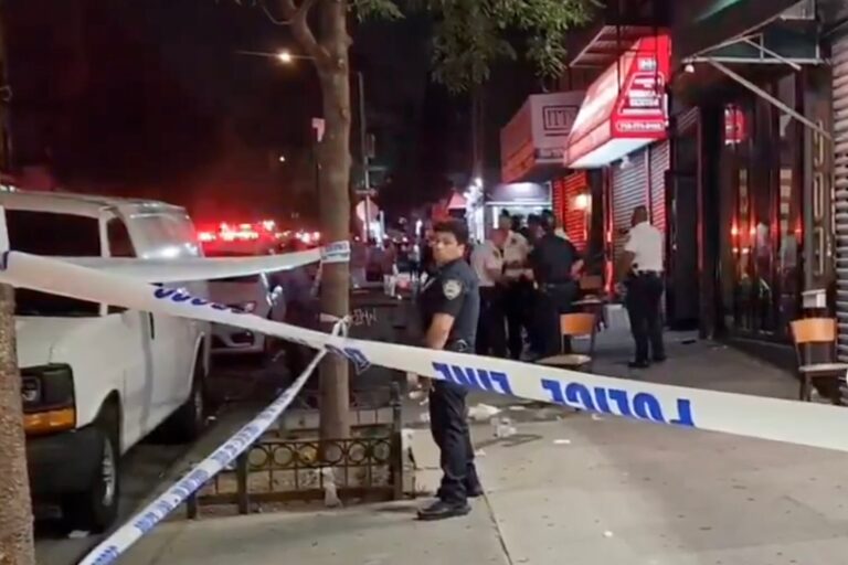 Nueva York: al menos tres muertos y 11 heridos por un tiroteo en un restaurante en Brooklyn