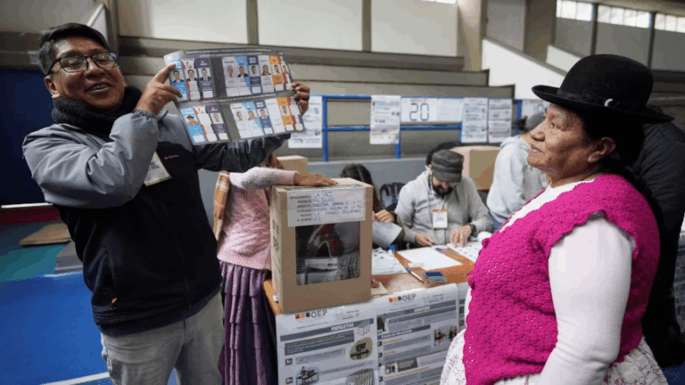 Elecciones en Bolivia: crece la expectativa por los resultados tras el cierre de mesas.