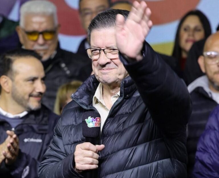 Braillard Poccard en campaña con un hit que es furor: Pedro, Pedro, Pe