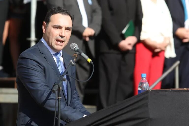 Valdés en el Interior: Hoy habrá inauguraciones y entrega de créditos en tres localidades