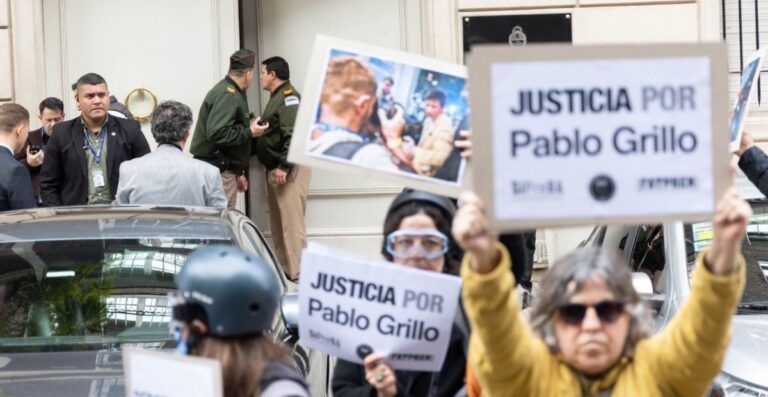 Fuera Bullrich. Reporteros gráficos denuncian el protocolo represivo