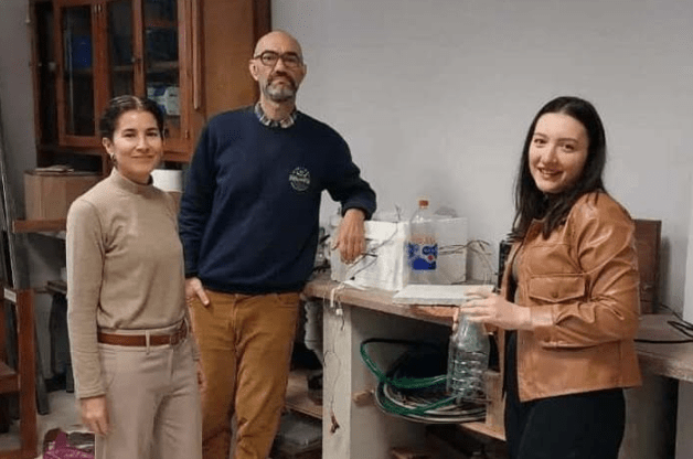 Investigadores de la UNNE desarrollaron prototipos de ladrillos resistentes a partir de residuos plásticos