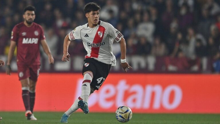 Lanús rescató un empate sobre la hora ante River en el cierre de la fecha del Torneo Clausura