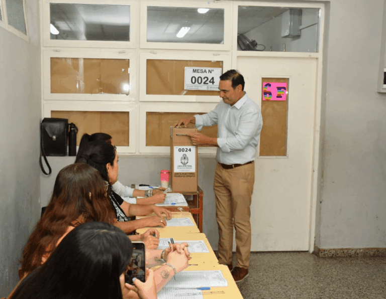 Valdés destacó la importancia del voto ciudadano y aseguró que lo importante es que el pueblo se exprese libremente