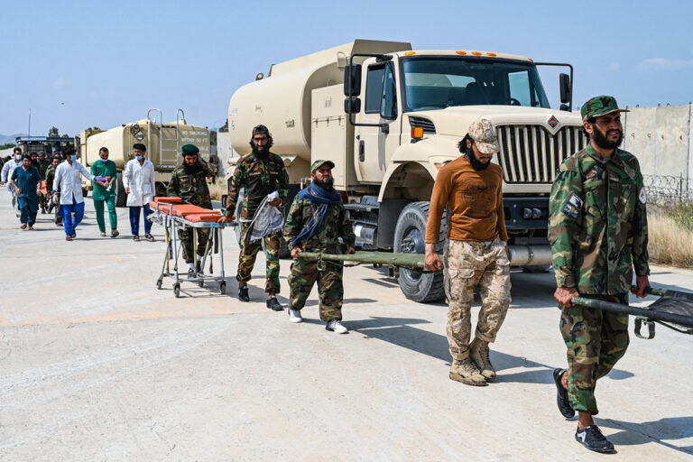 Afganistán: un terremoto provocó más de 800 muertos y 2500 heridos